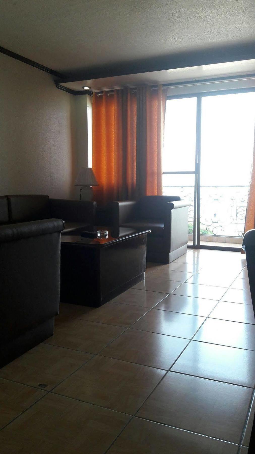 Don Felipe Hotel Ormoc Bagian luar foto